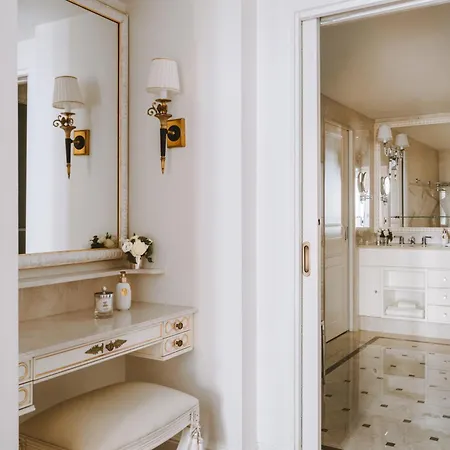 Splendide Royal - Relais & Chateaux ホテル 5*