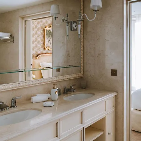 Splendide Royal - Relais & Chateaux ホテル パリ